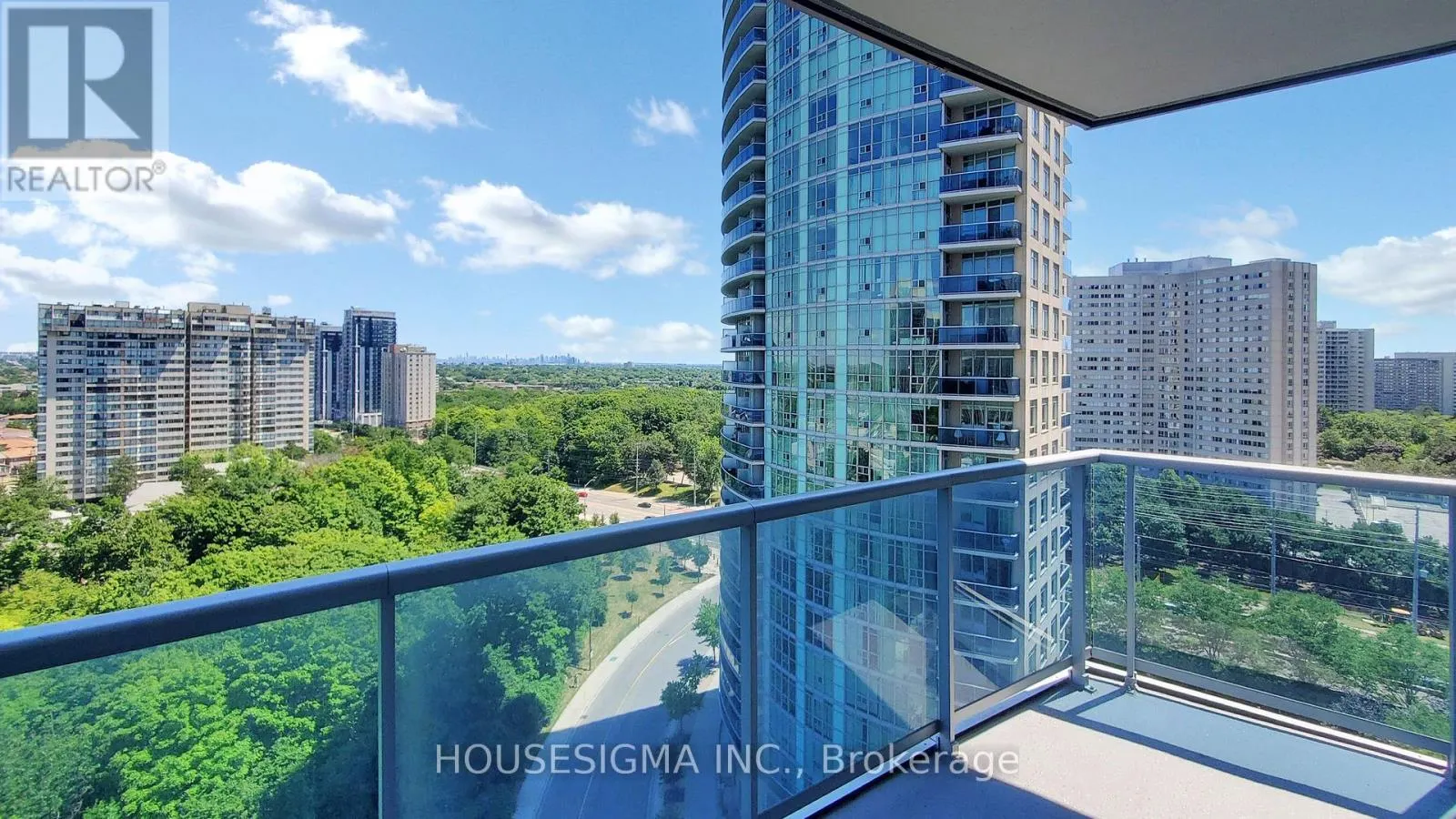 1303 - 80 ABSOLUTE AVENUE