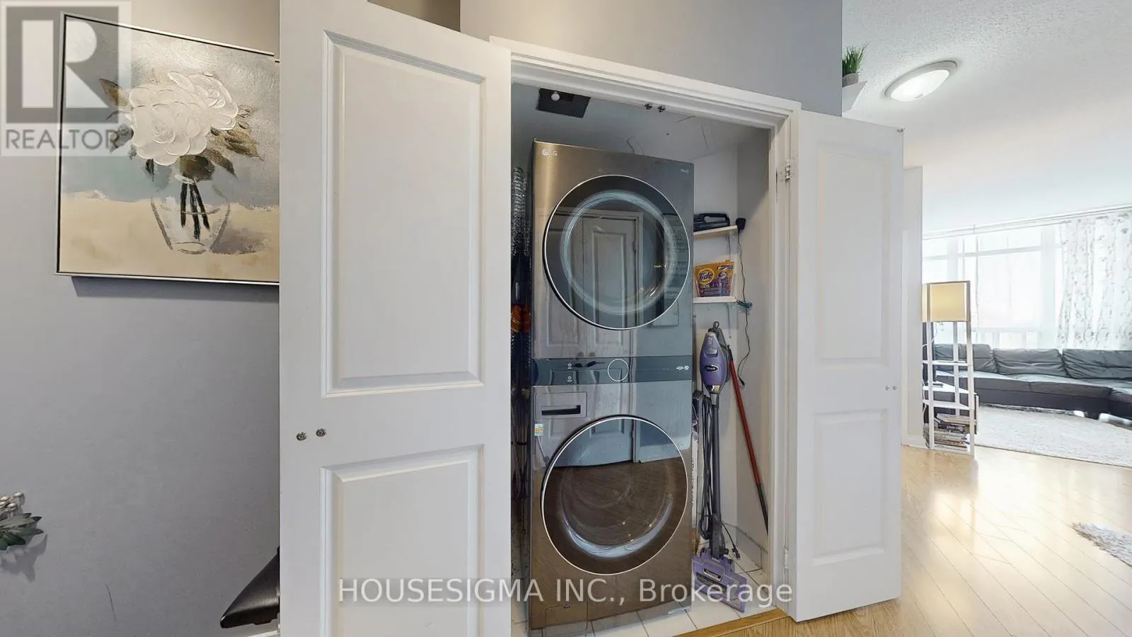 1303 - 80 ABSOLUTE AVENUE