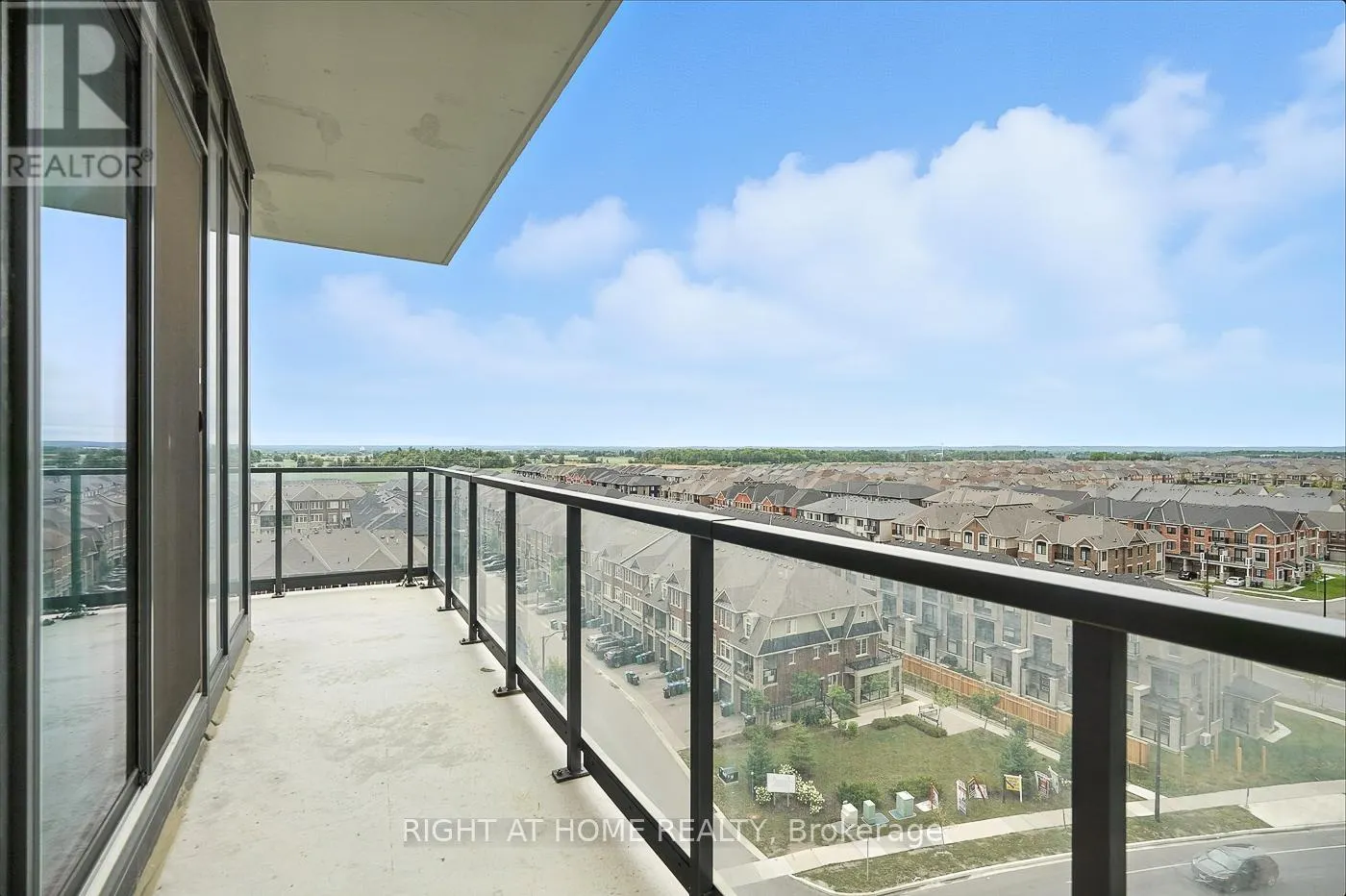 215 VETERANS DRIVE S