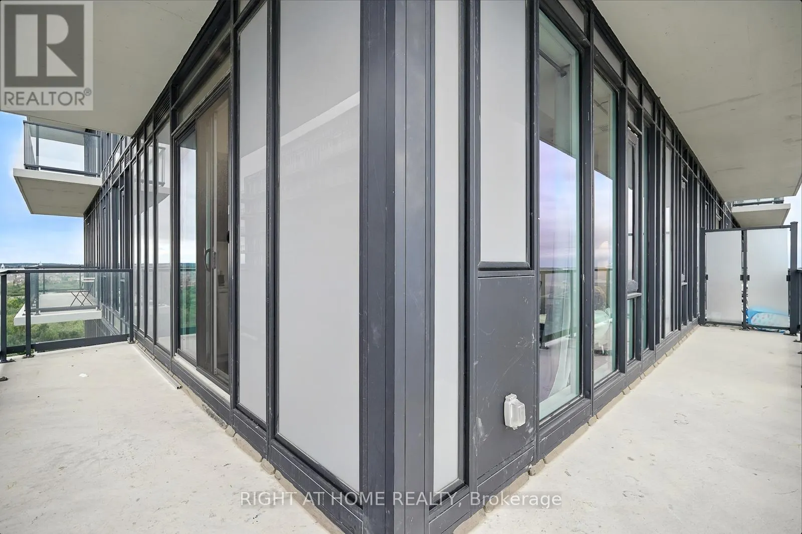 215 VETERANS DRIVE S
