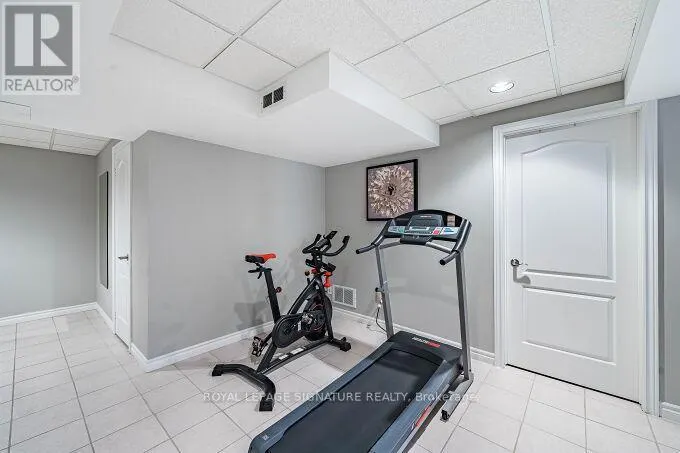 6874 LISGAR DRIVE
