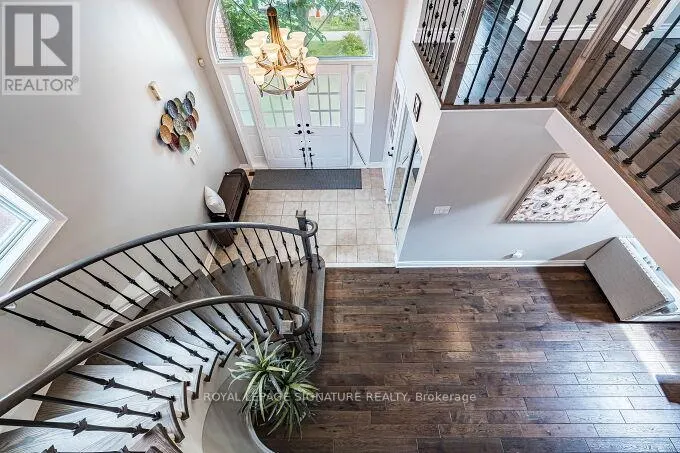 6874 LISGAR DRIVE