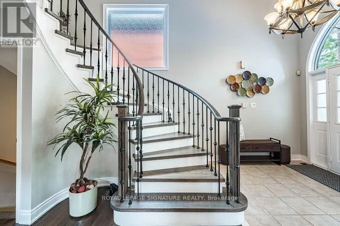 6874 LISGAR DRIVE