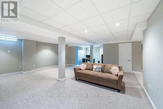 6874 LISGAR DRIVE
