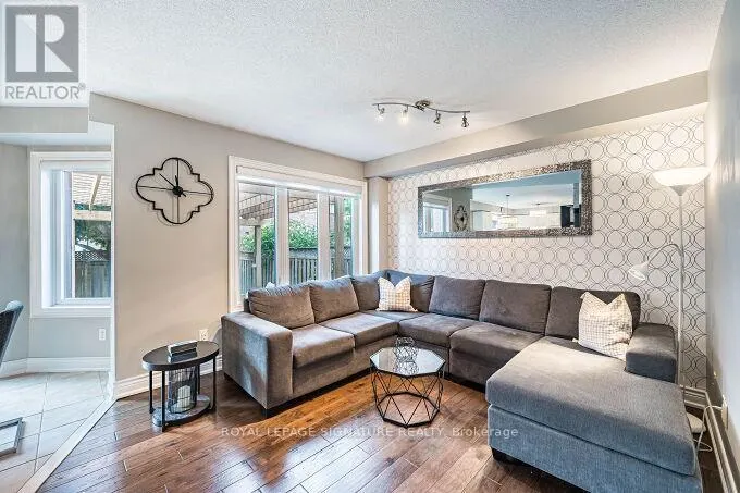 6874 LISGAR DRIVE