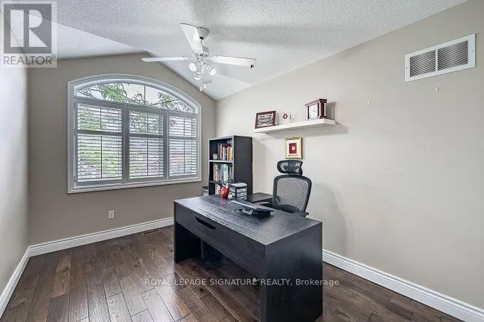 6874 LISGAR DRIVE