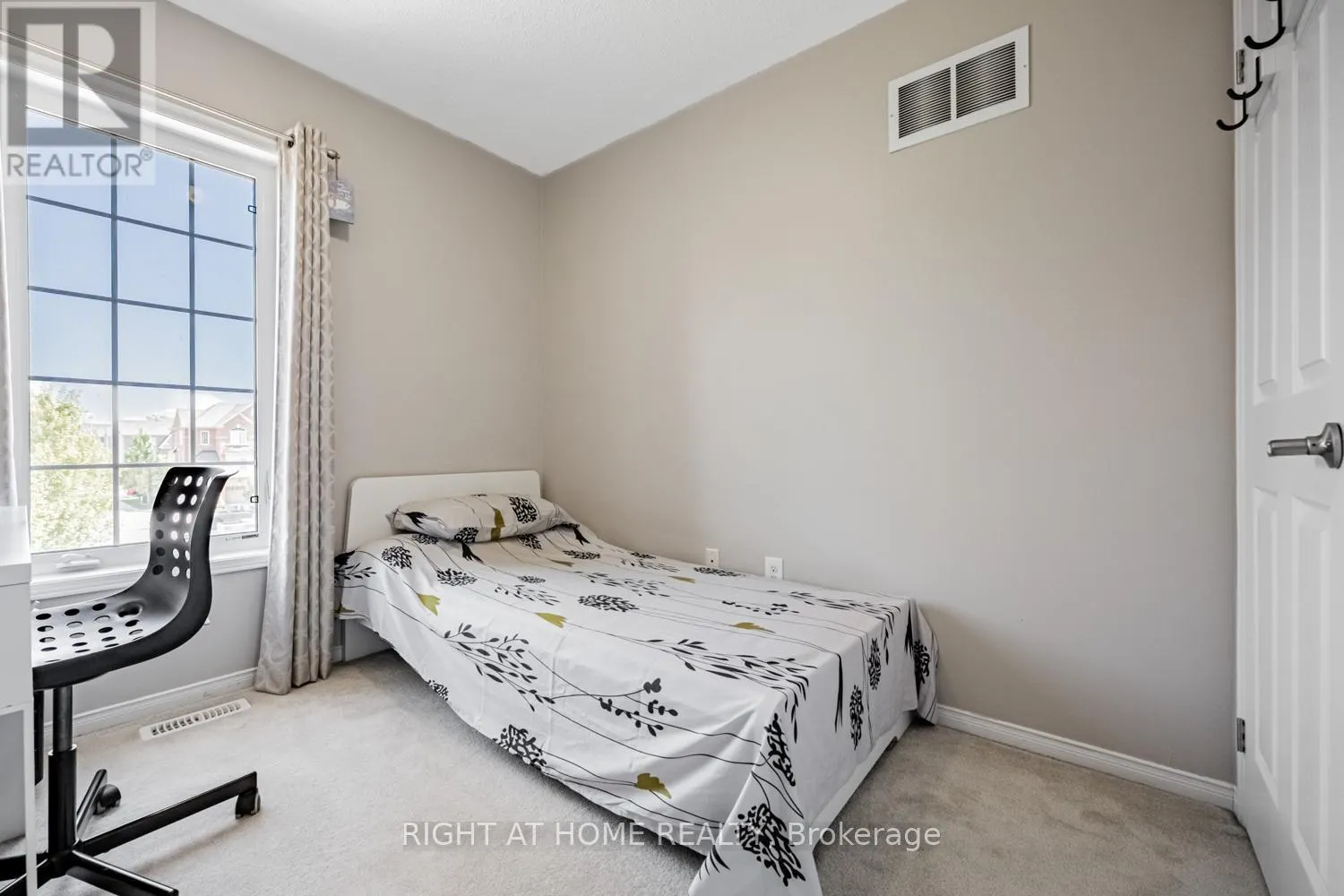 33 PROMENADE TRAIL