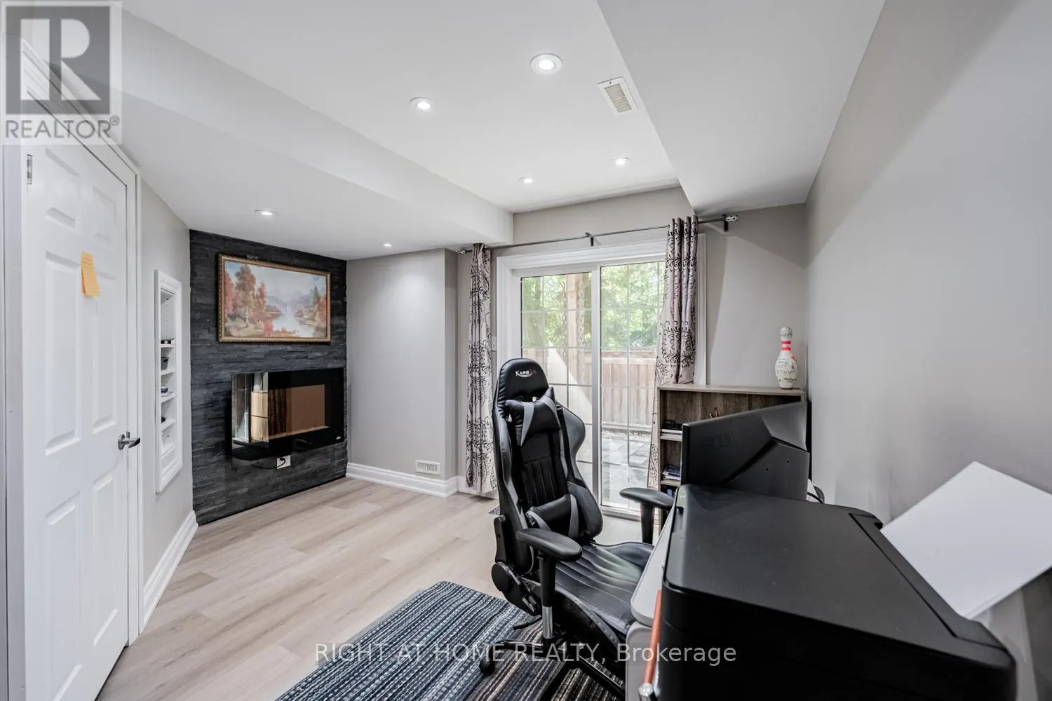 33 PROMENADE TRAIL