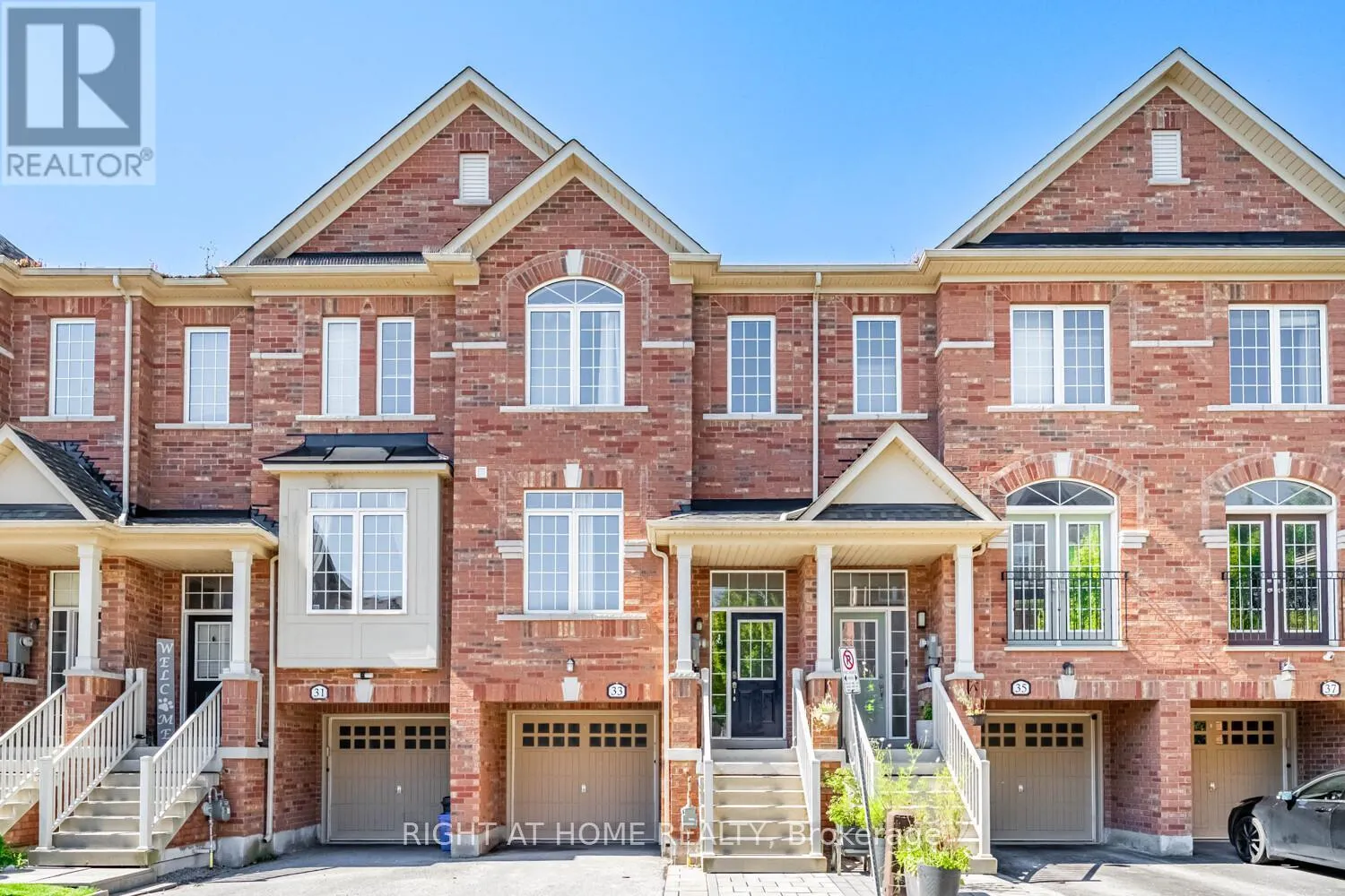 33 PROMENADE TRAIL