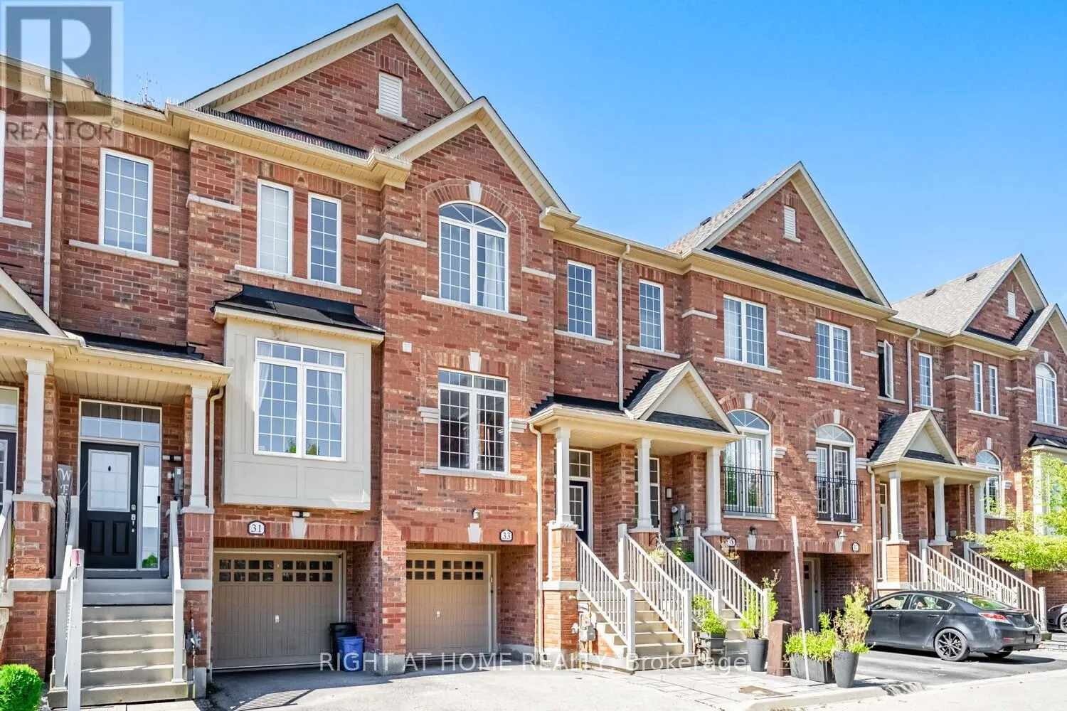 33 PROMENADE TRAIL