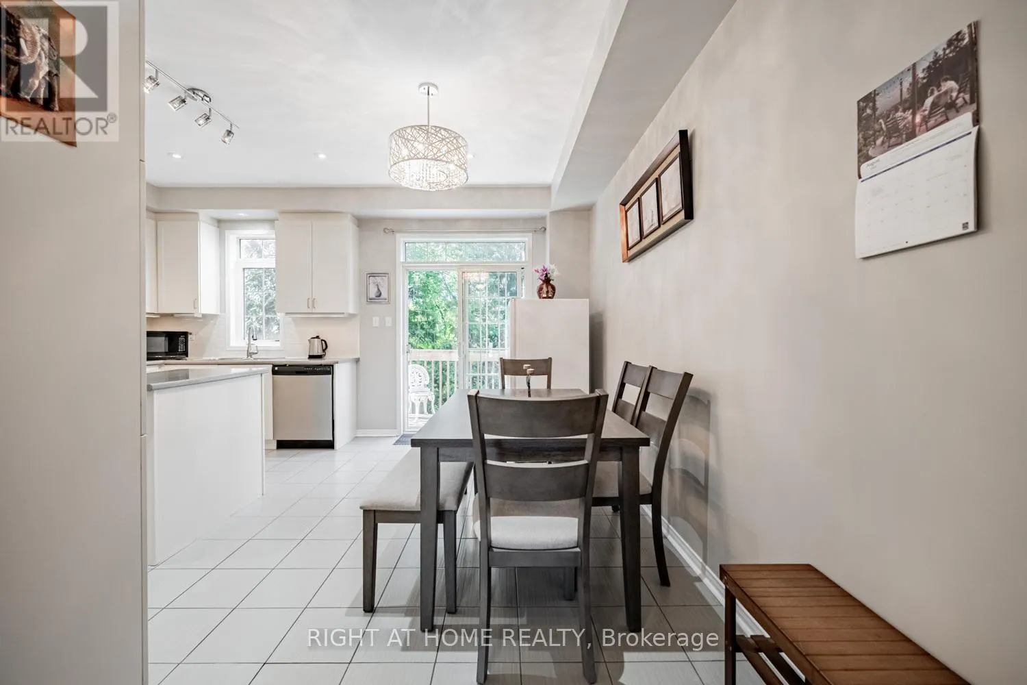 33 PROMENADE TRAIL