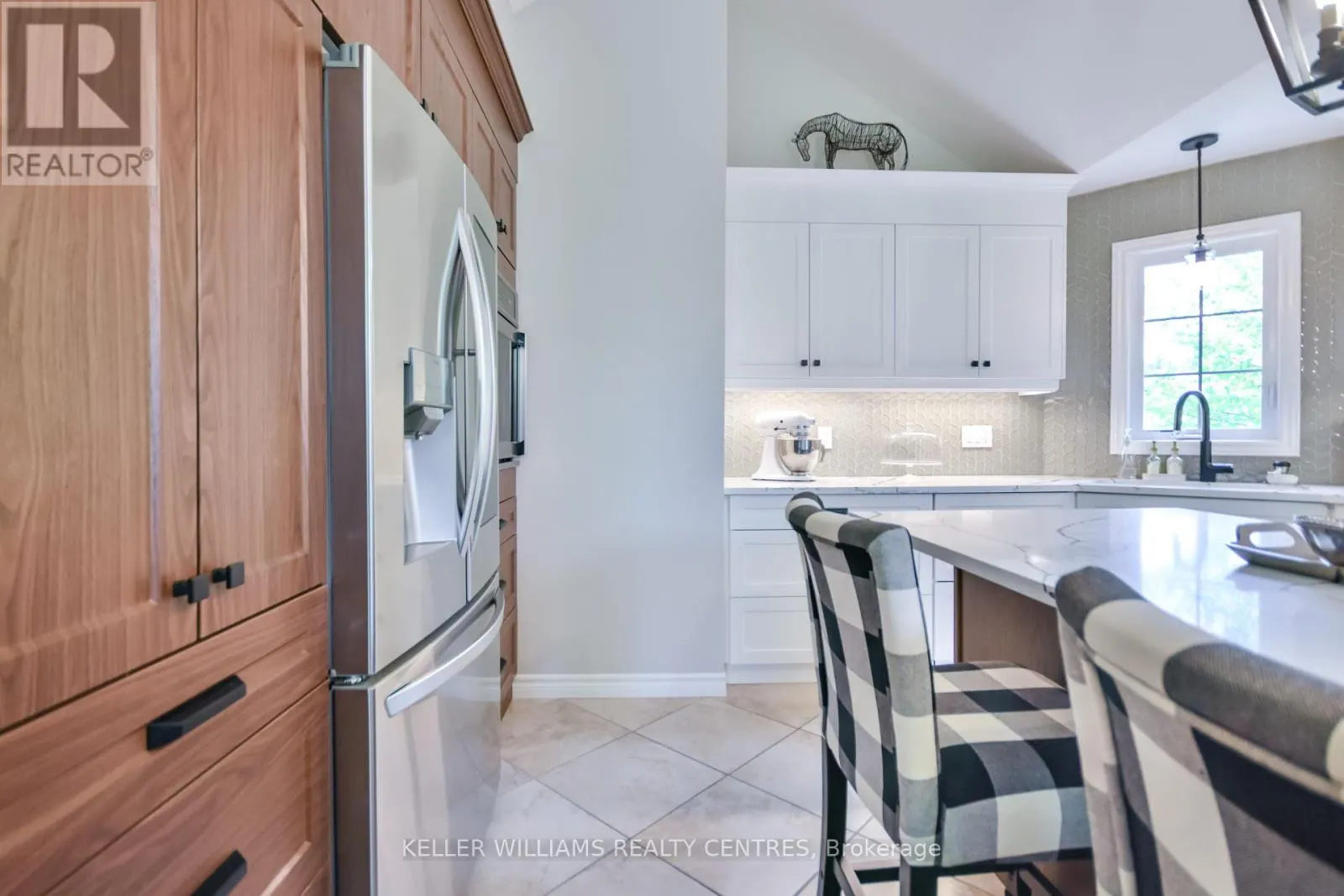 1 - 10 REDDINGTON DRIVE