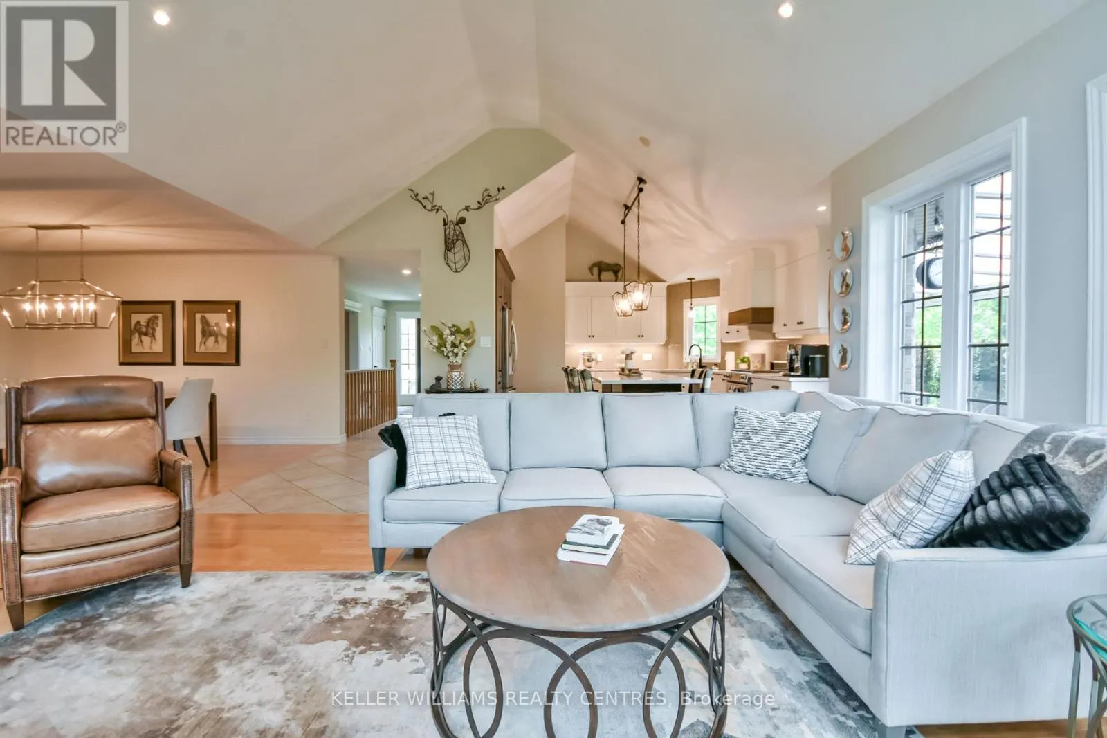 1 - 10 REDDINGTON DRIVE