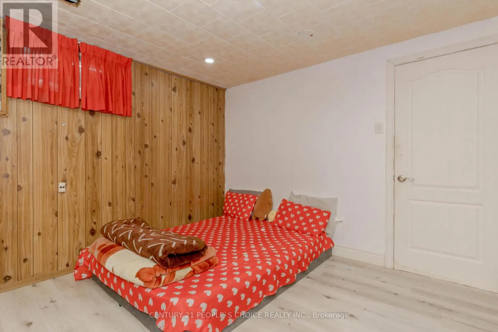 4104 BRANDON GATE