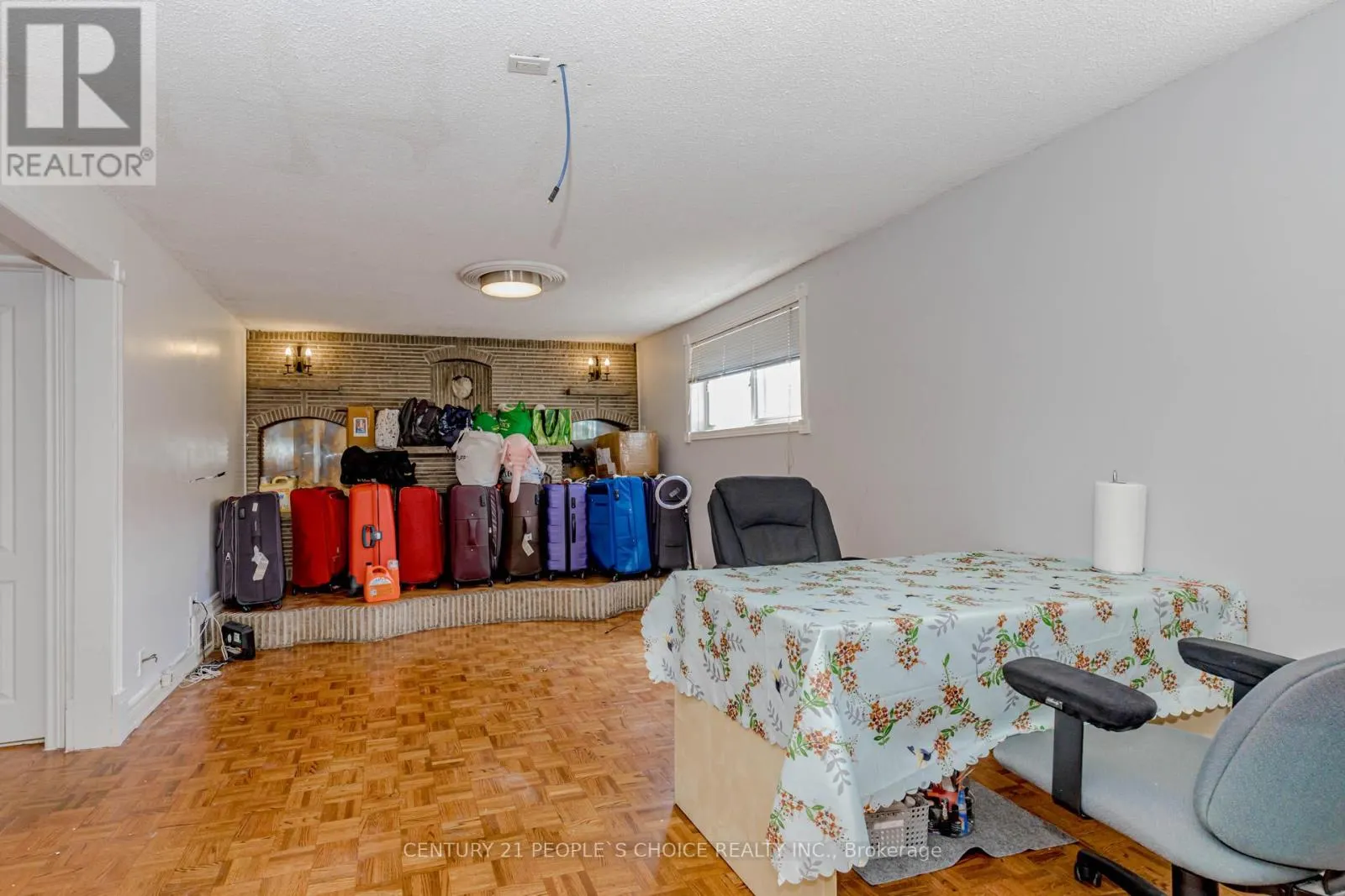 4104 BRANDON GATE