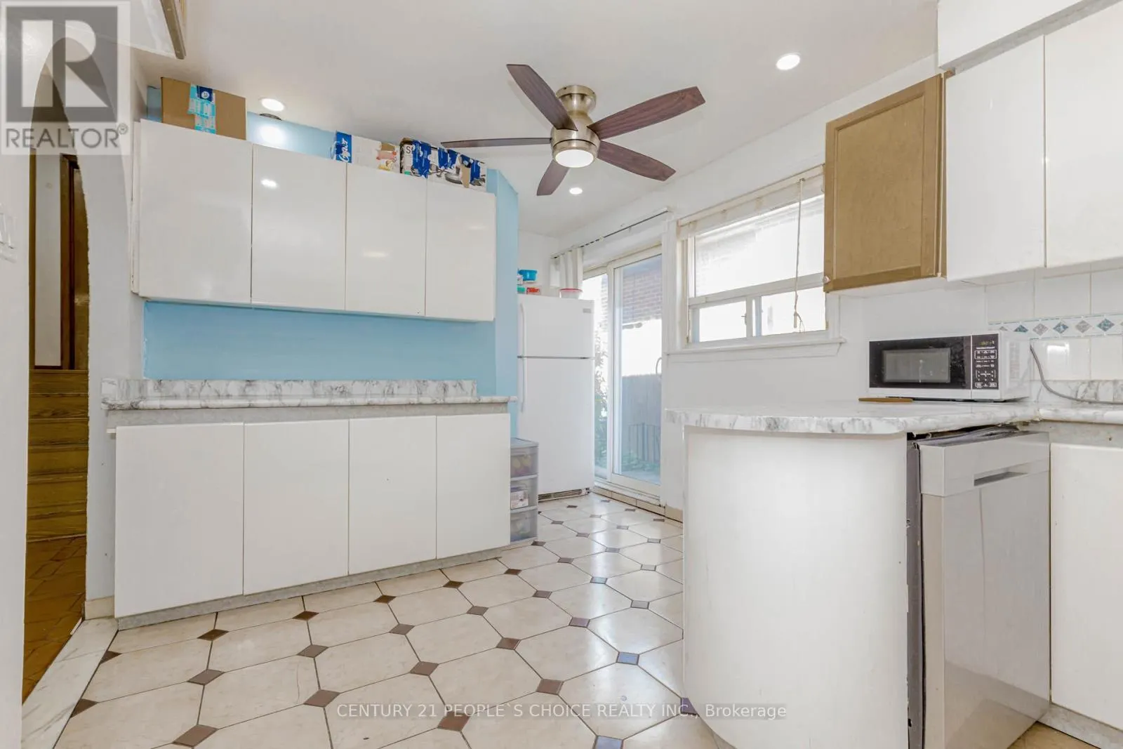 4104 BRANDON GATE