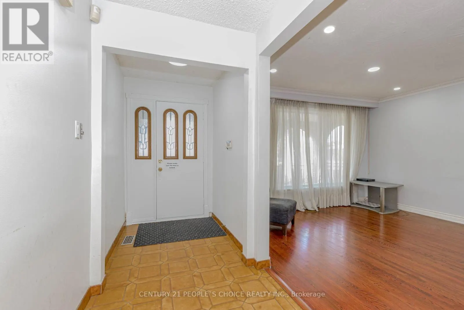 4104 BRANDON GATE