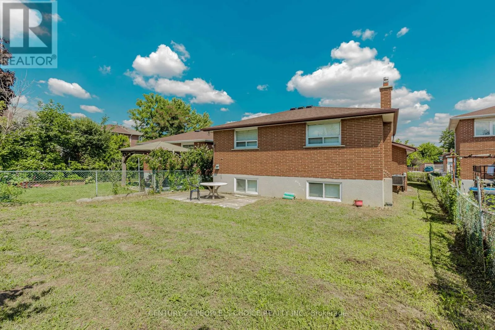 4104 BRANDON GATE