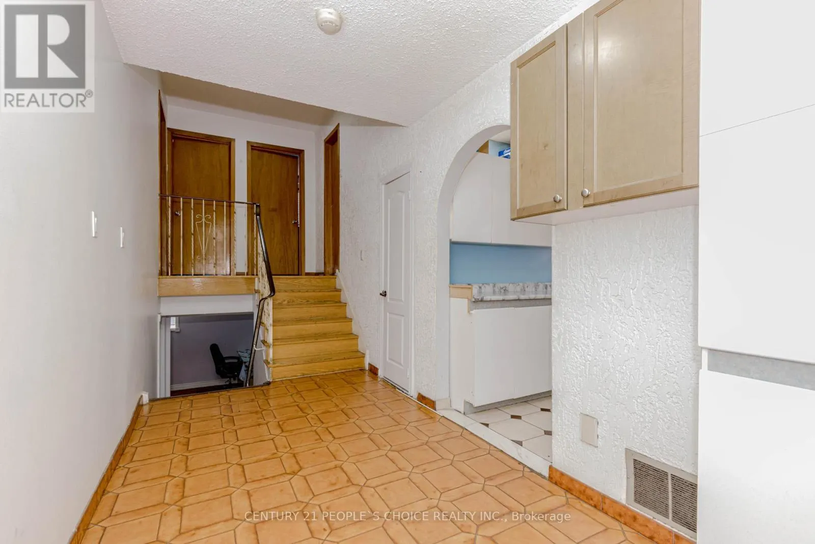 4104 BRANDON GATE