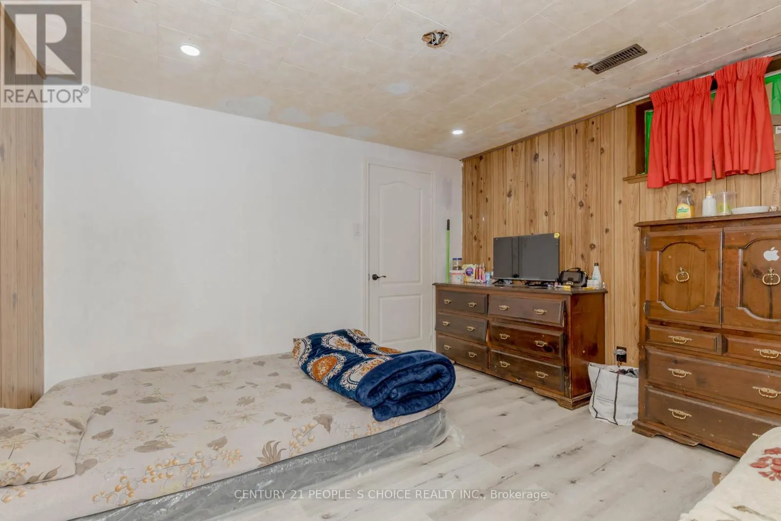4104 BRANDON GATE