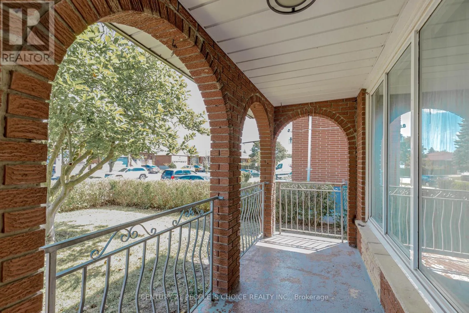 4104 BRANDON GATE