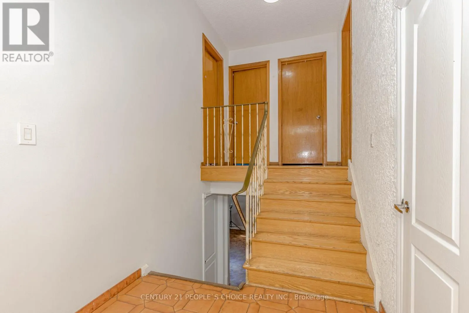 4104 BRANDON GATE