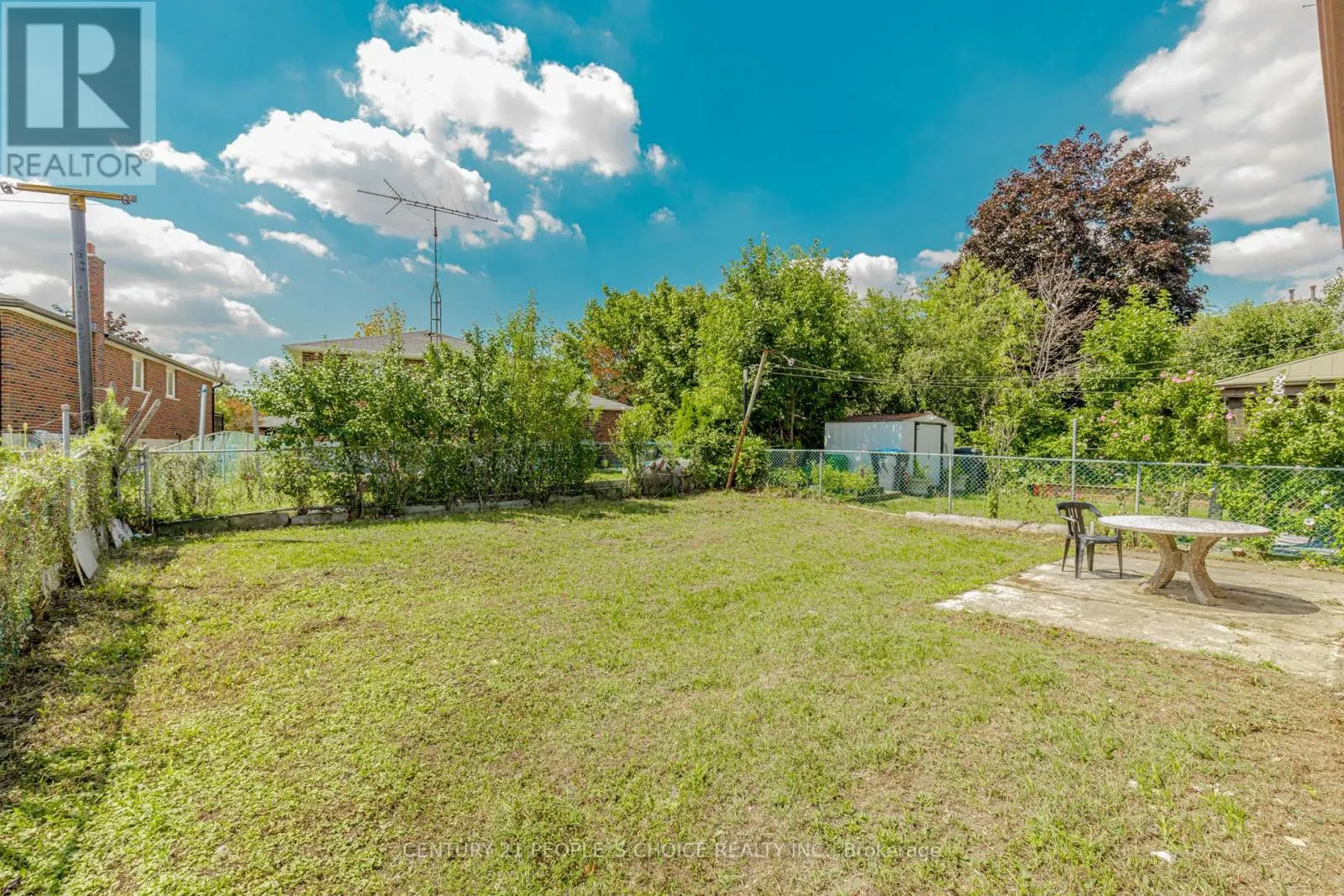 4104 BRANDON GATE
