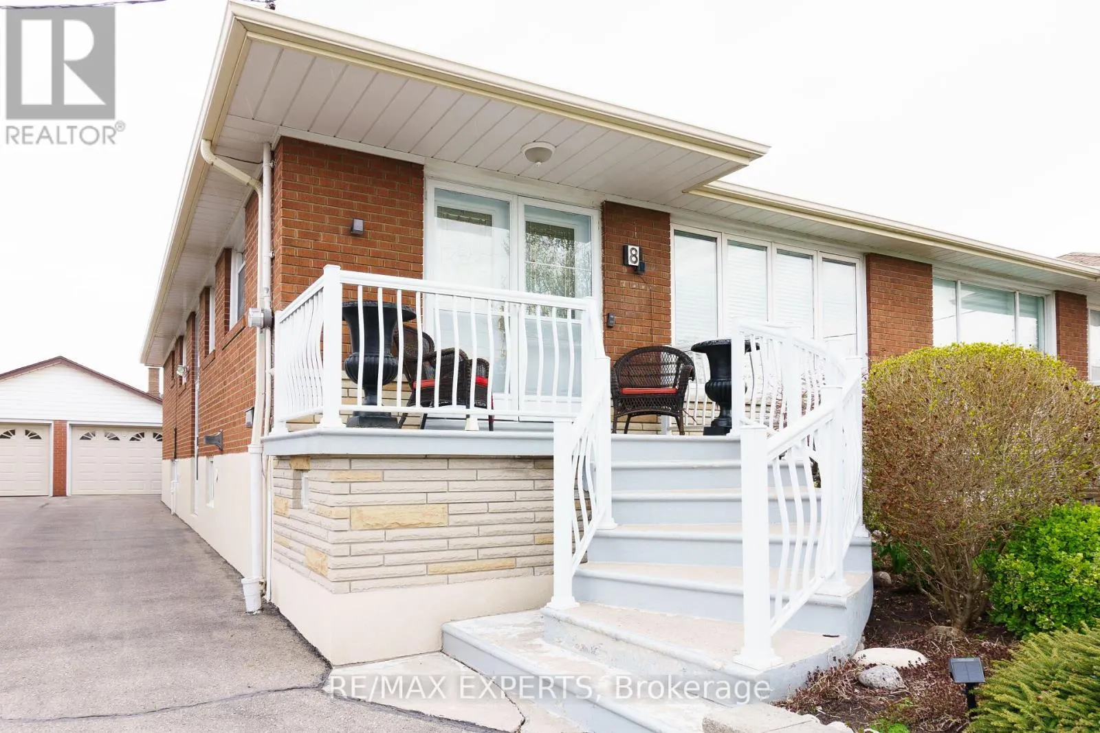 8 CHARRINGTON CRESCENT