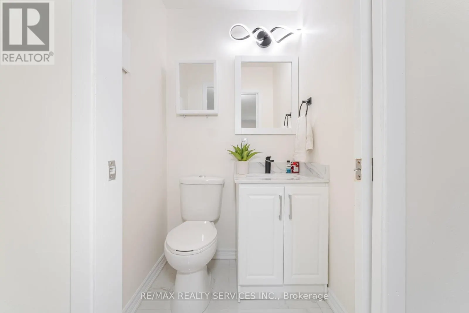 139 RUTHERFORD ROAD N