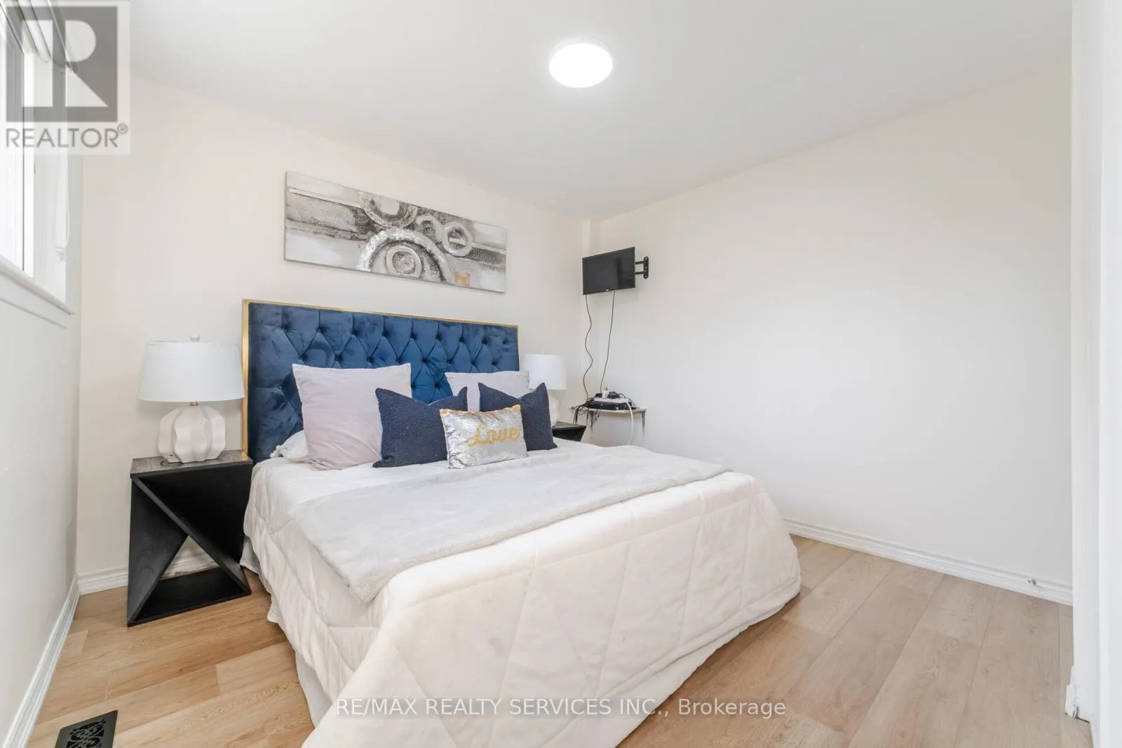 139 RUTHERFORD ROAD N