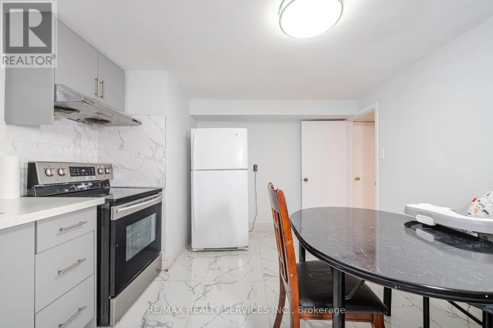 139 RUTHERFORD ROAD N