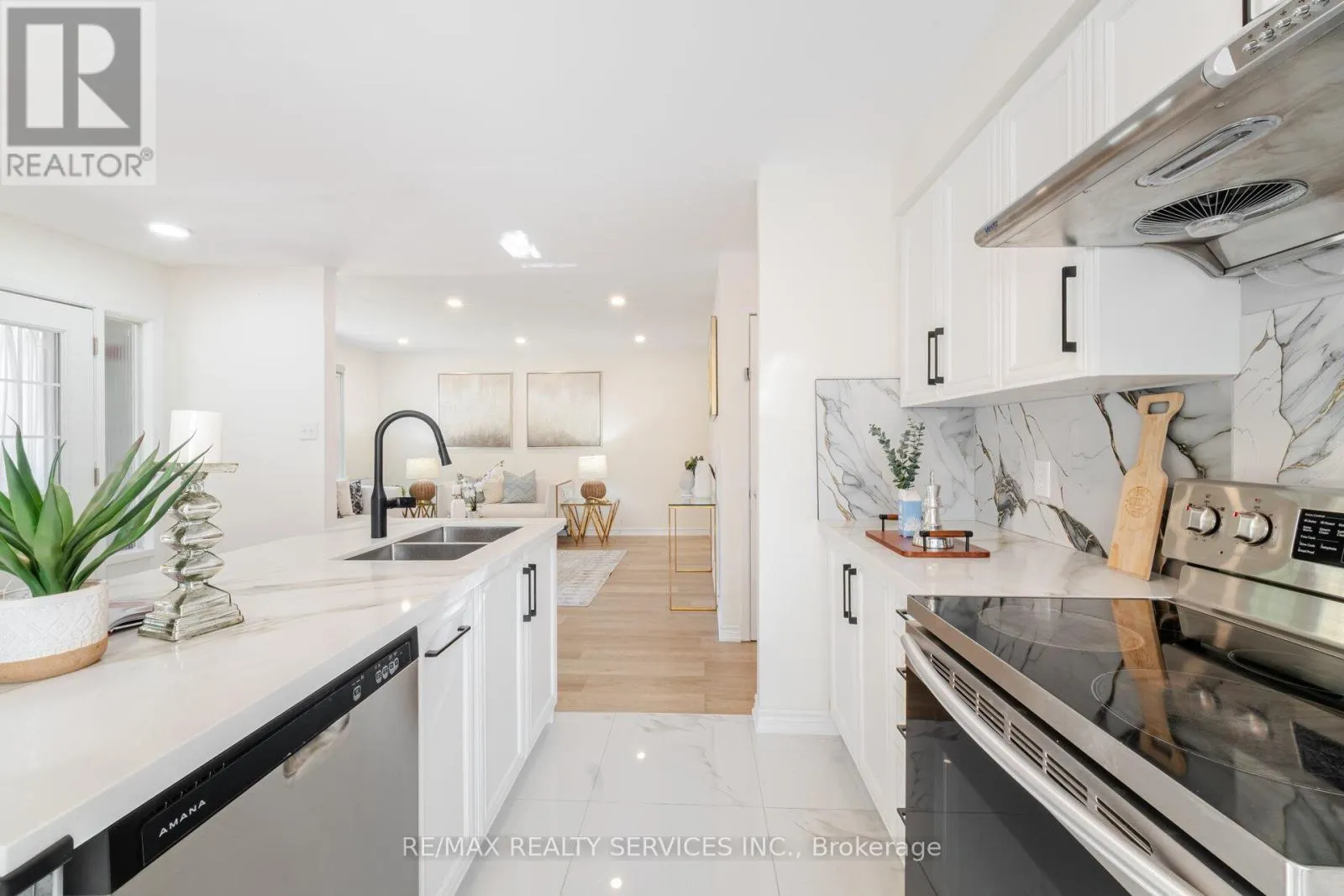 139 RUTHERFORD ROAD N