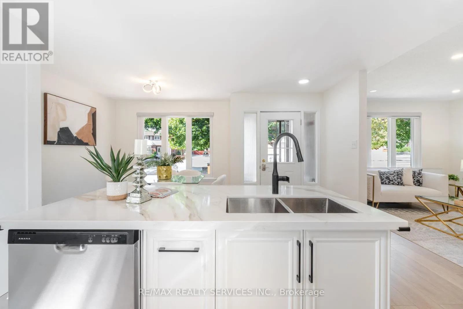 139 RUTHERFORD ROAD N