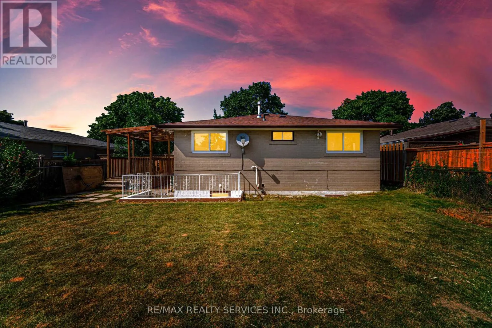 139 RUTHERFORD ROAD N