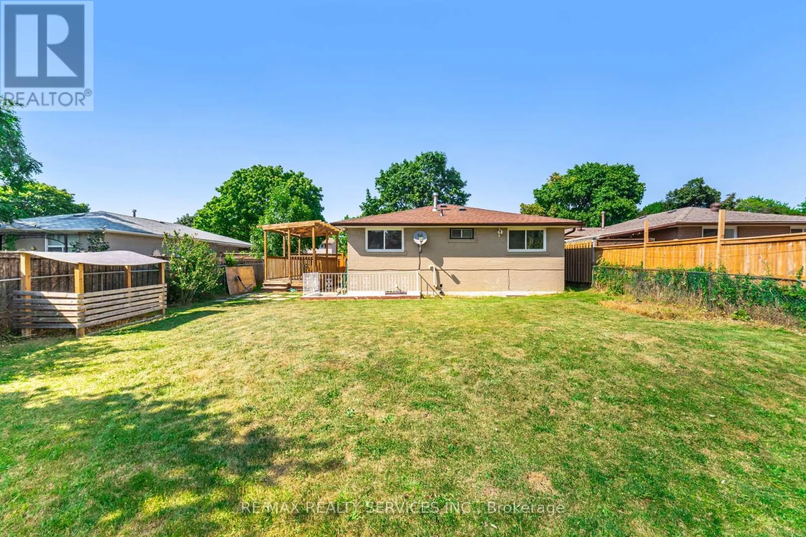 139 RUTHERFORD ROAD N