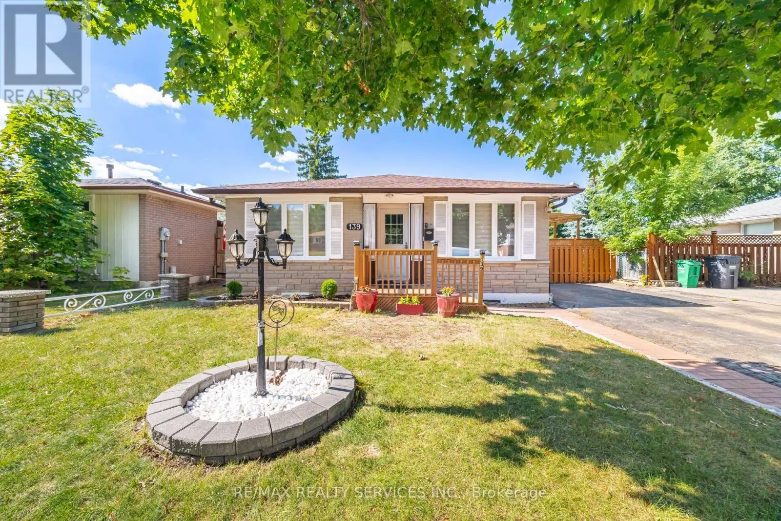 139 RUTHERFORD ROAD N