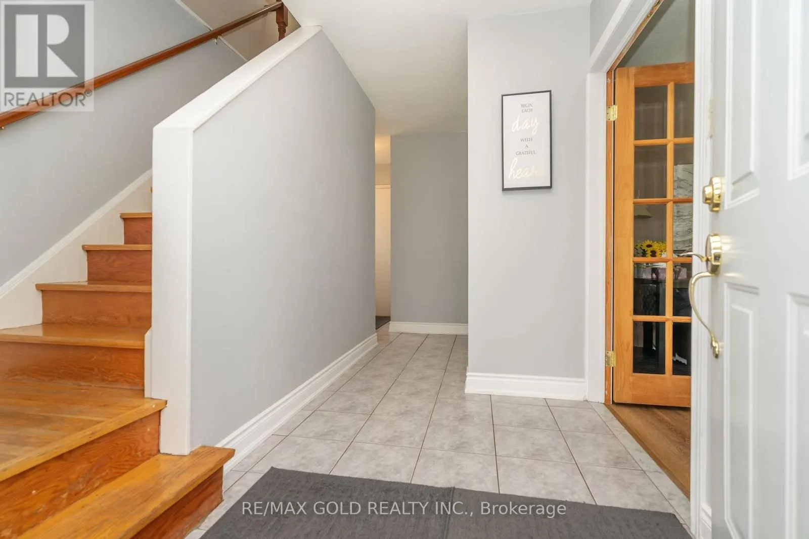 12 DUNBLAINE CRESCENT