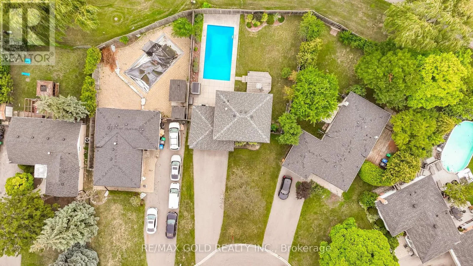 12 DUNBLAINE CRESCENT