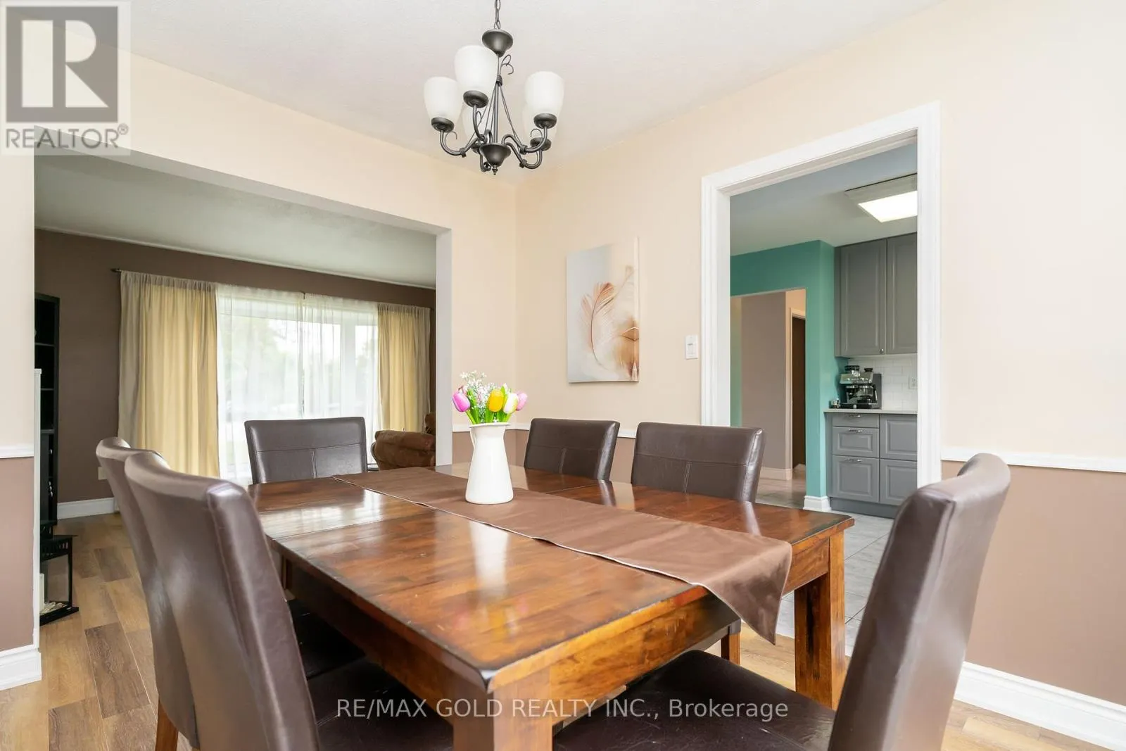 12 DUNBLAINE CRESCENT