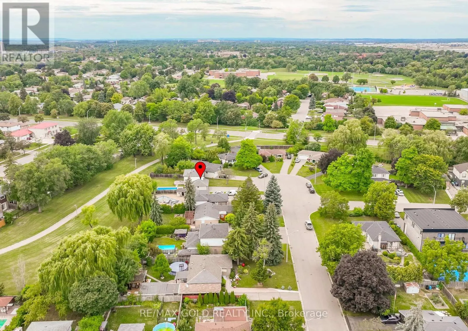 12 DUNBLAINE CRESCENT