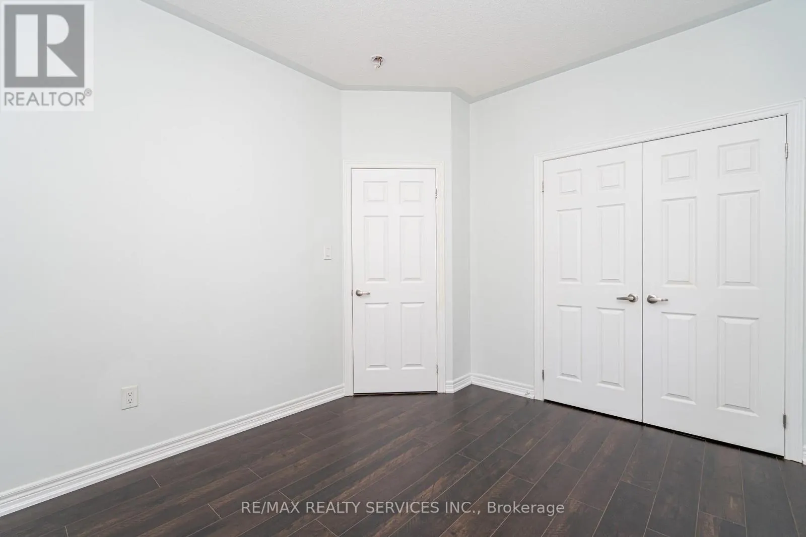 438 ROYAL WEST DRIVE