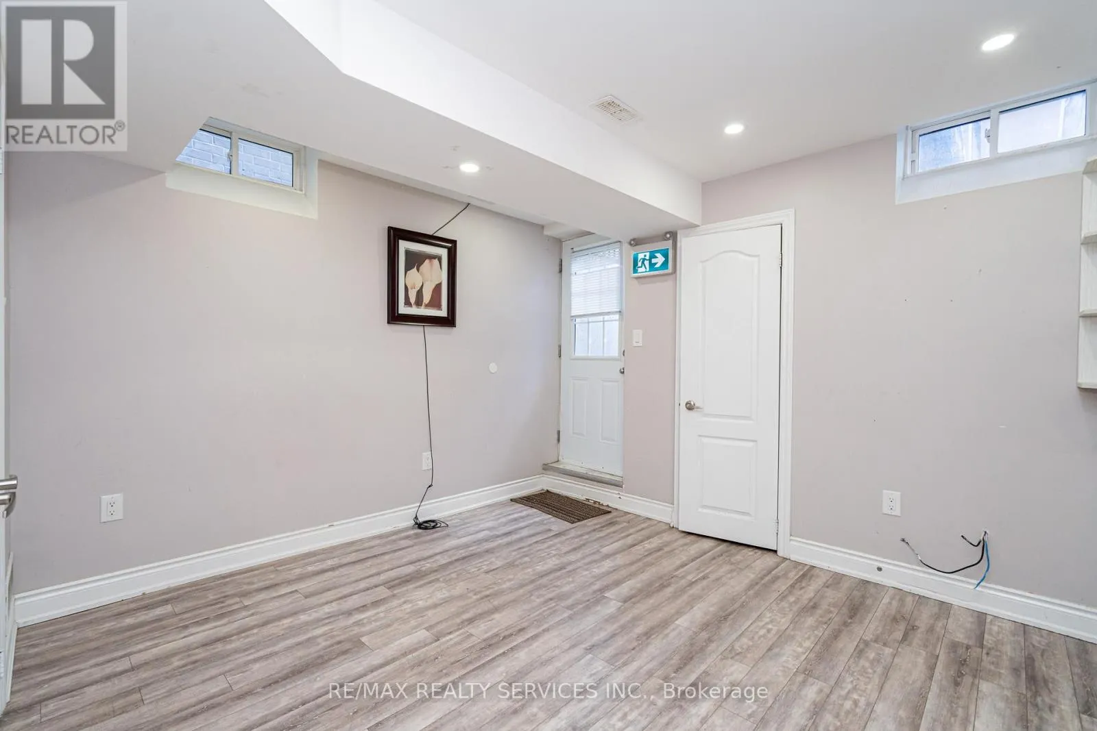 438 ROYAL WEST DRIVE