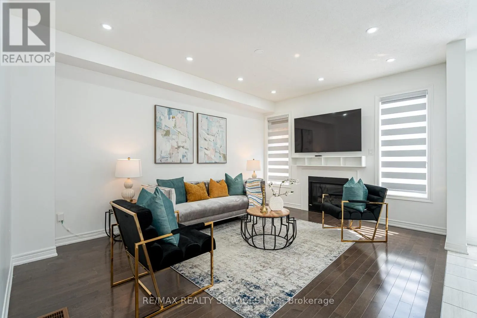 438 ROYAL WEST DRIVE