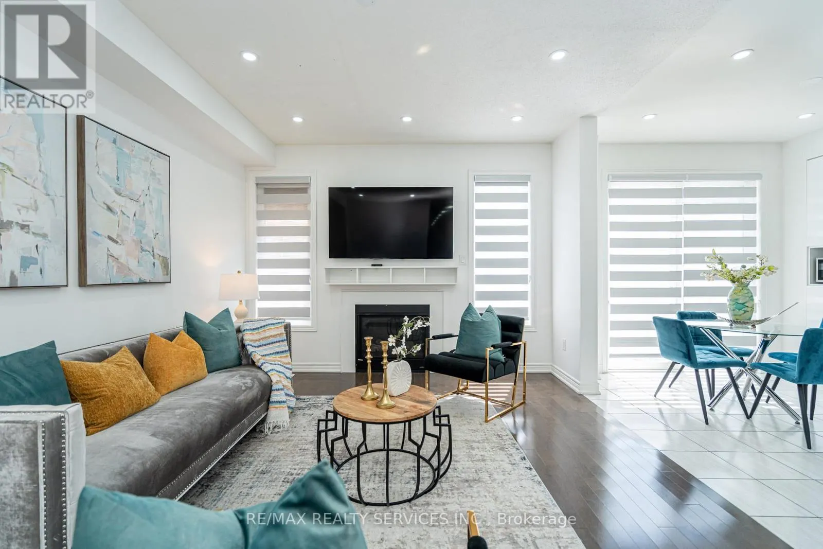 438 ROYAL WEST DRIVE