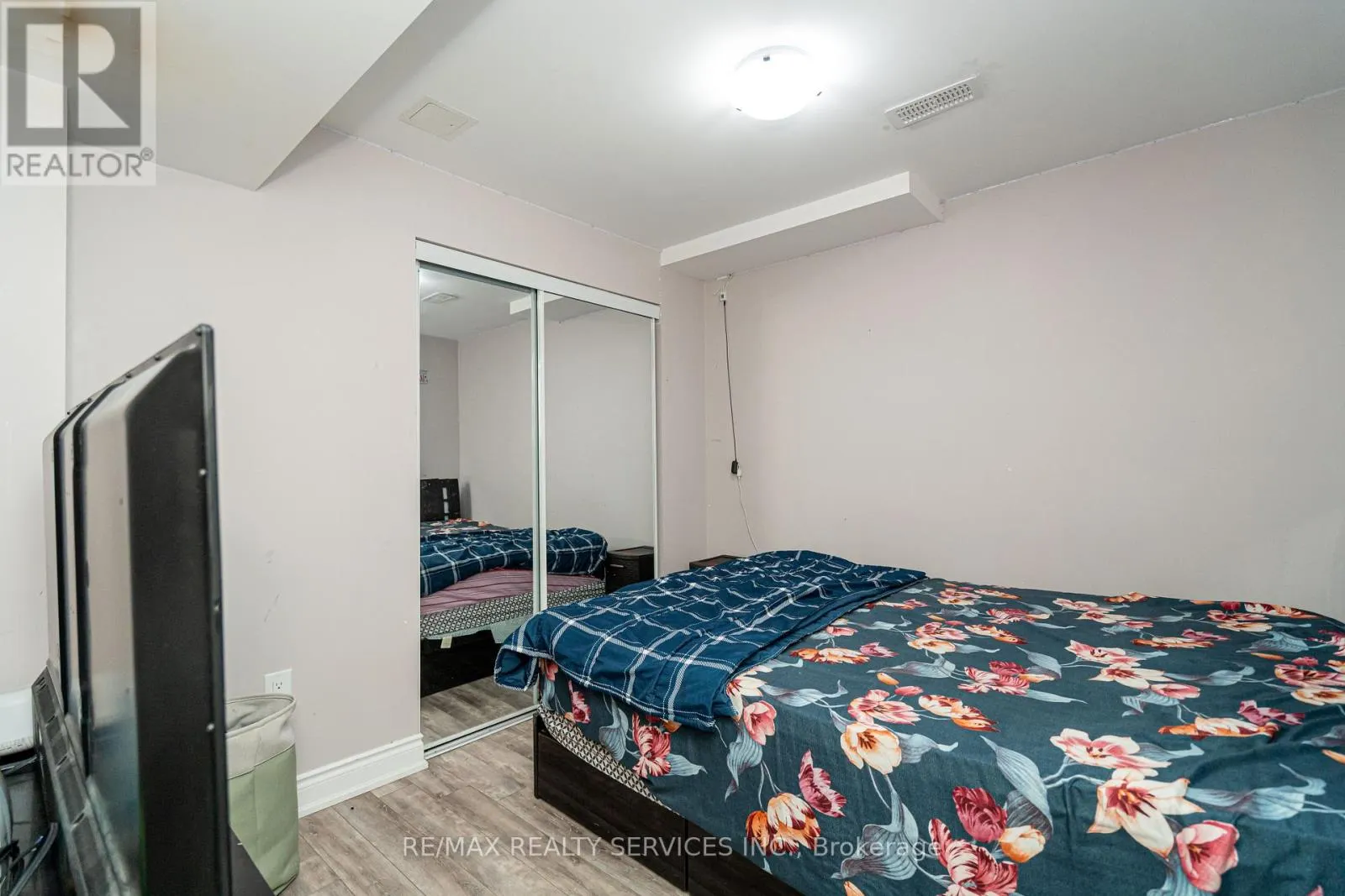 438 ROYAL WEST DRIVE