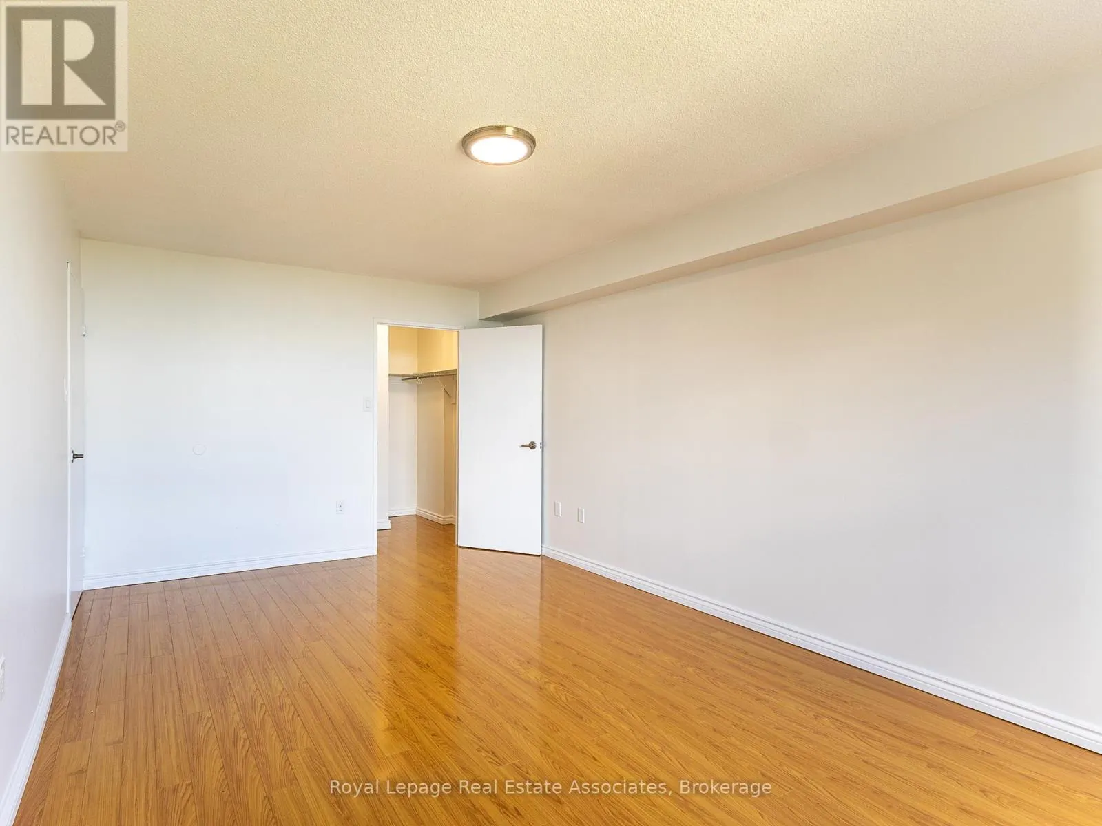 1205 - 17 KNIGHTSBRIDGE ROAD