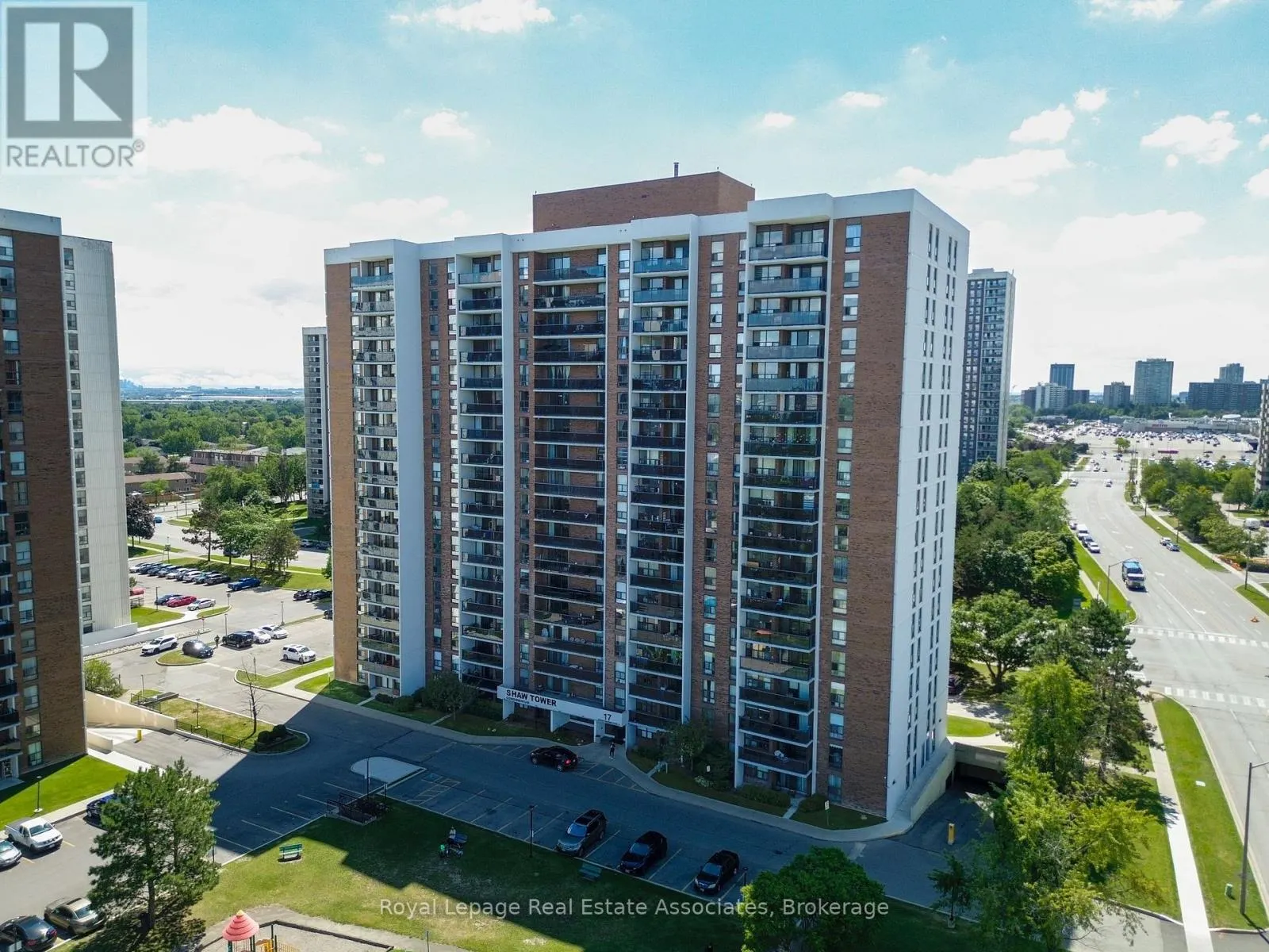 1205 - 17 KNIGHTSBRIDGE ROAD