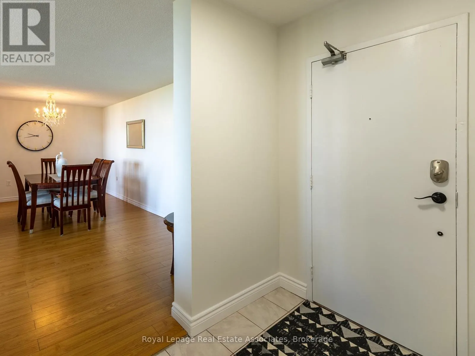 1205 - 17 KNIGHTSBRIDGE ROAD