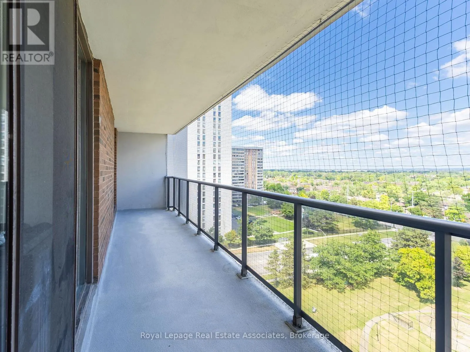 1205 - 17 KNIGHTSBRIDGE ROAD