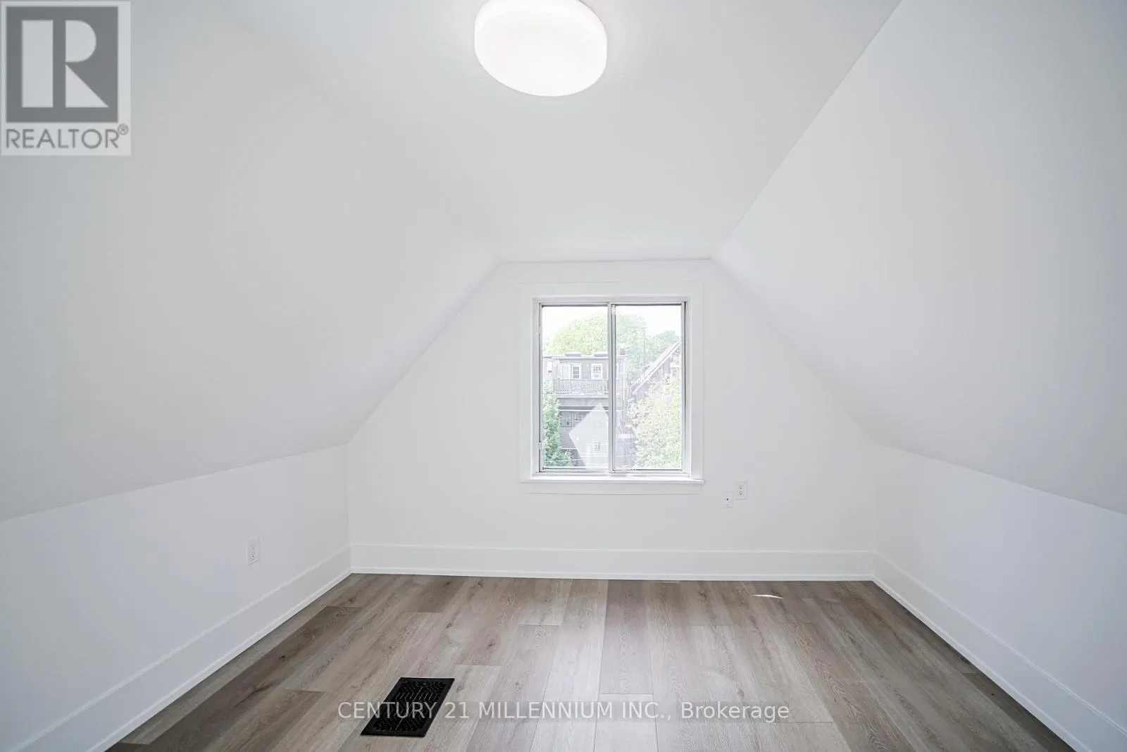 136 MAVETY STREET